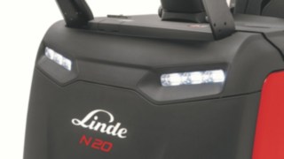 LED Lichter mit hoher Leuchtkraft LED-Licht in der Front des Kommissionierers N20 C von Linde Material Handling